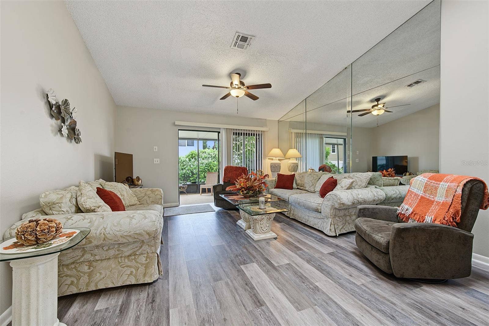2771 SUMMERDALE DRIVE, #7, Clearwater, FL 33761 Large, Open Living Room with Skylights