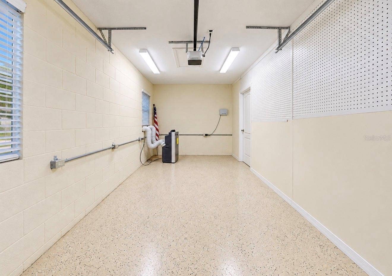 12130 STREAMBED DRIVE, Riverview, FL 33579 Single Garage