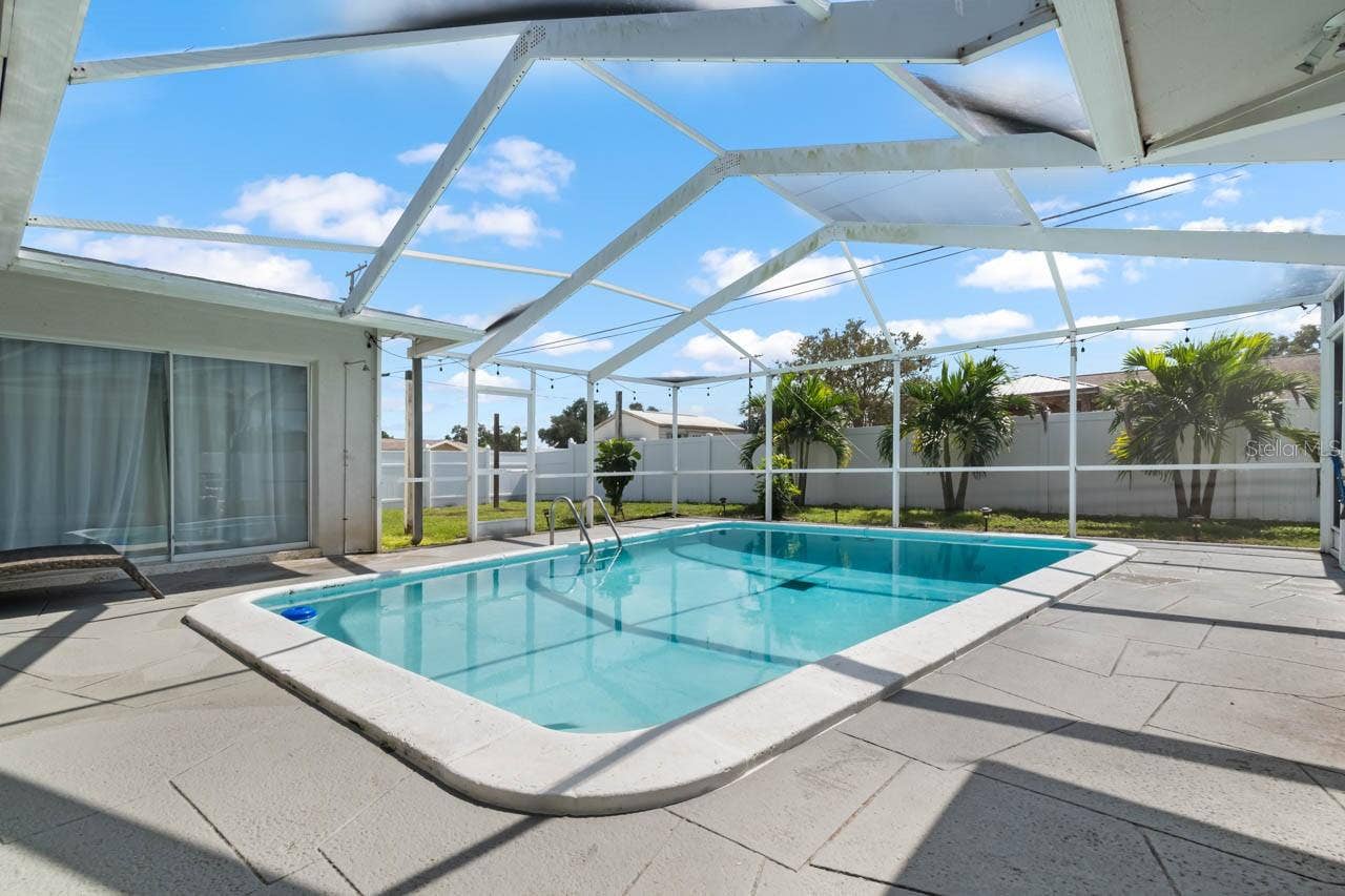 500 FLORIDA CIRCLE S, Apollo Beach, FL 33572 500 FLORIDA CIRCLE S, Apollo Beach, FL 33572