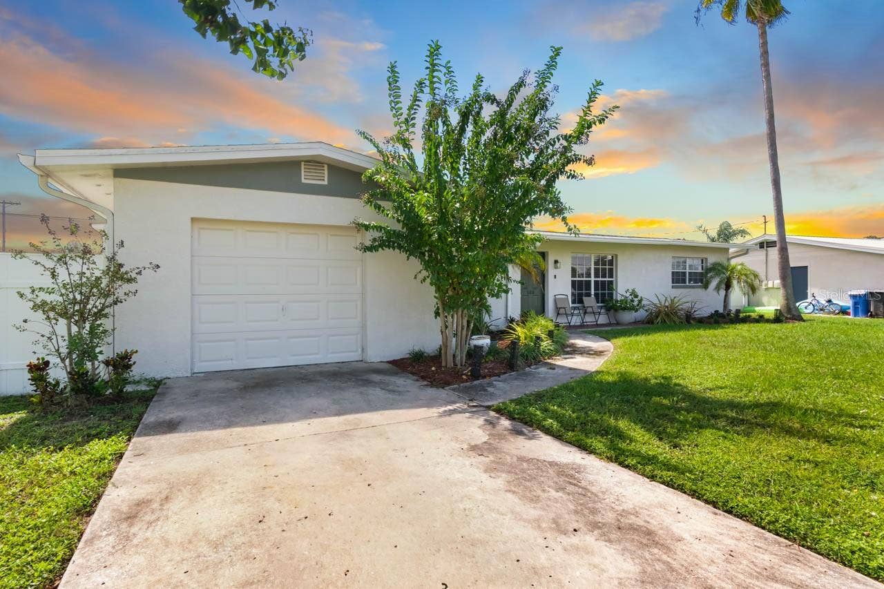 500 FLORIDA CIRCLE S, Apollo Beach, FL 33572 500 FLORIDA CIRCLE S, Apollo Beach, FL 33572