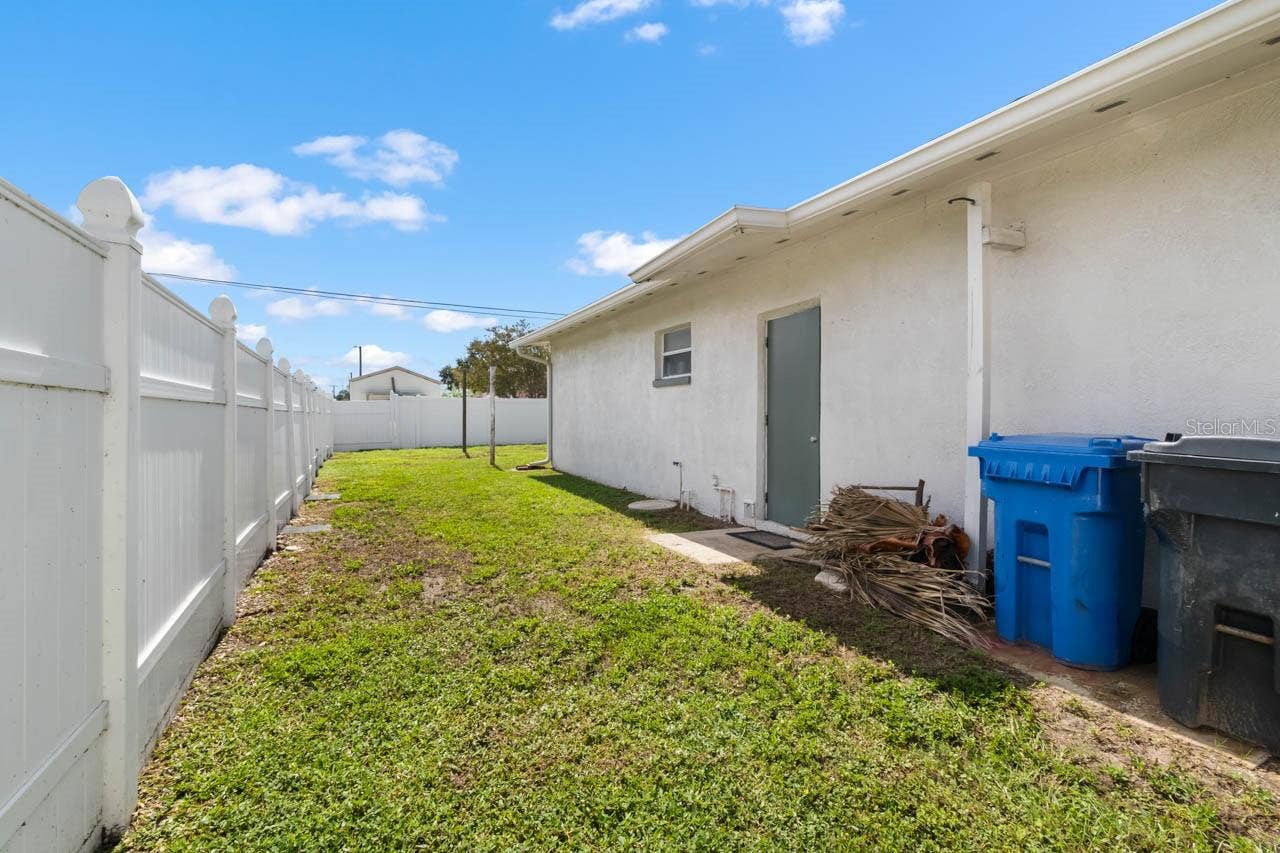 500 FLORIDA CIRCLE S, Apollo Beach, FL 33572 500 FLORIDA CIRCLE S, Apollo Beach, FL 33572