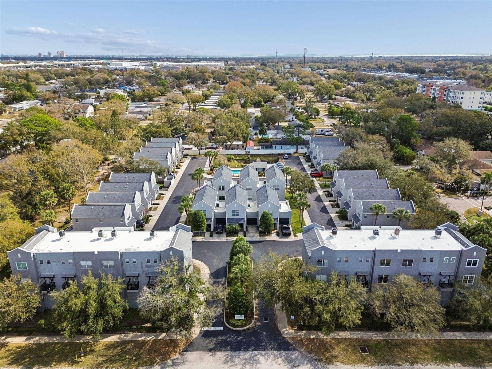 5303 POINT PLEASANT LANE, Tampa, FL 33611 Westshore Townhomes Community