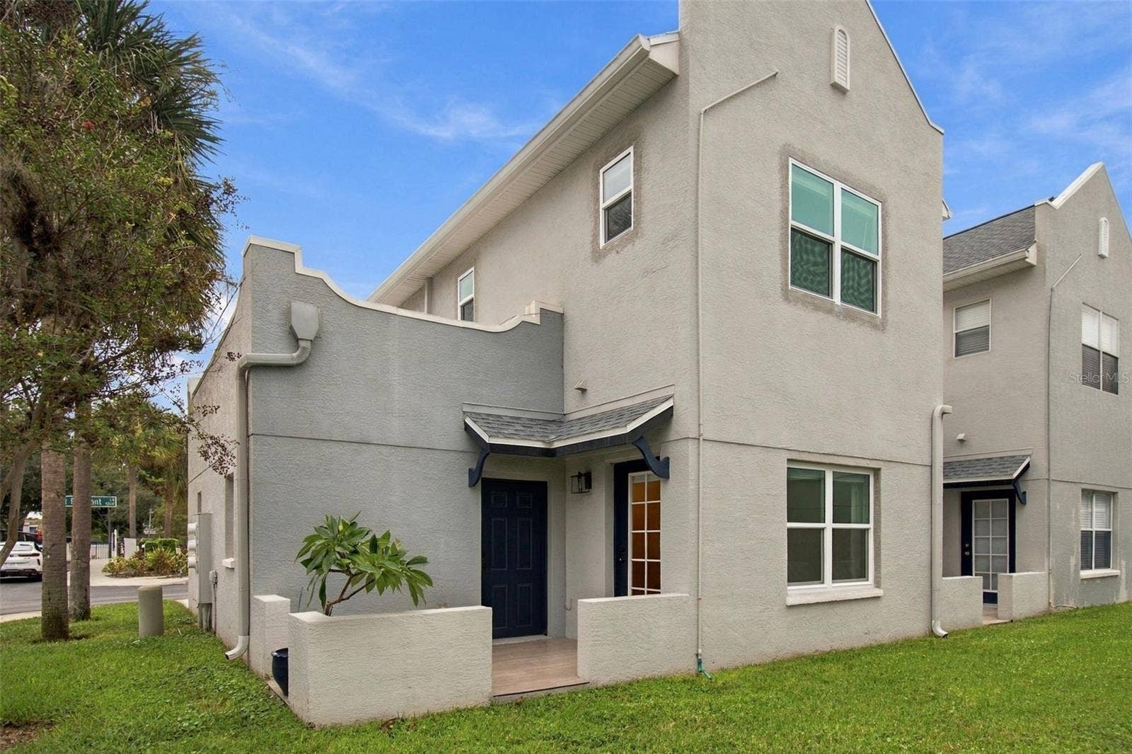 5303 POINT PLEASANT LANE, Tampa, FL 33611 Back Patio