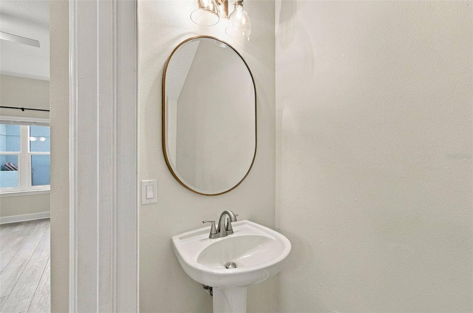 5303 POINT PLEASANT LANE, Tampa, FL 33611 Downstairs Half Bathroom
