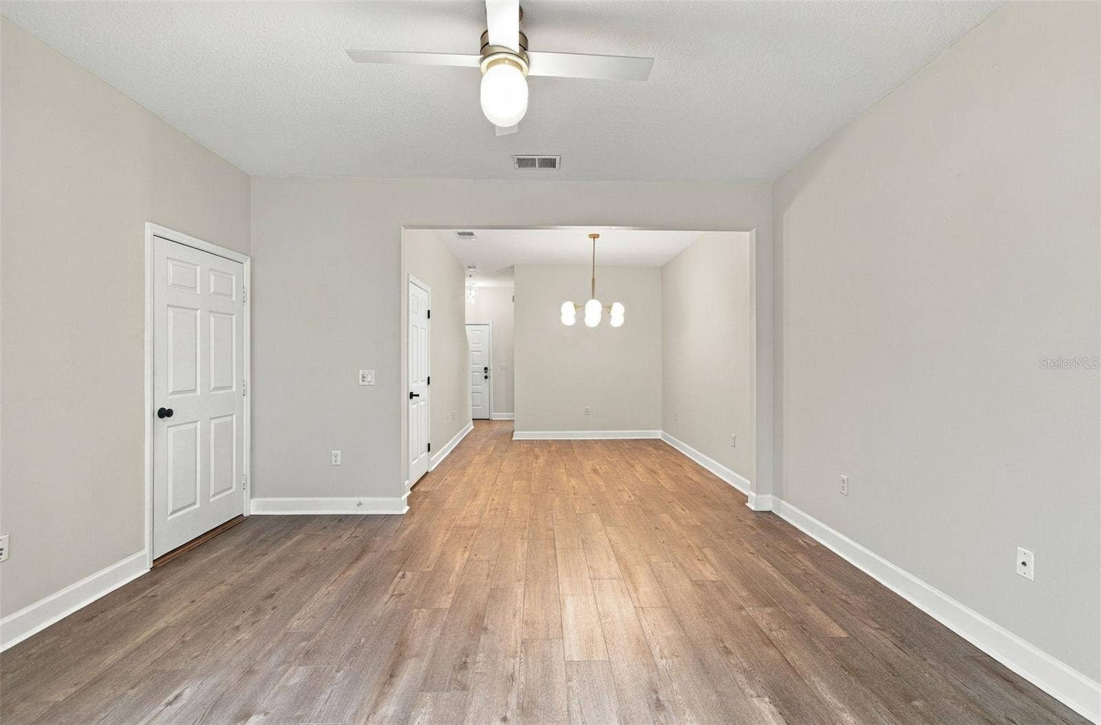 5303 POINT PLEASANT LANE, Tampa, FL 33611 Dining Room / Living Room Combo