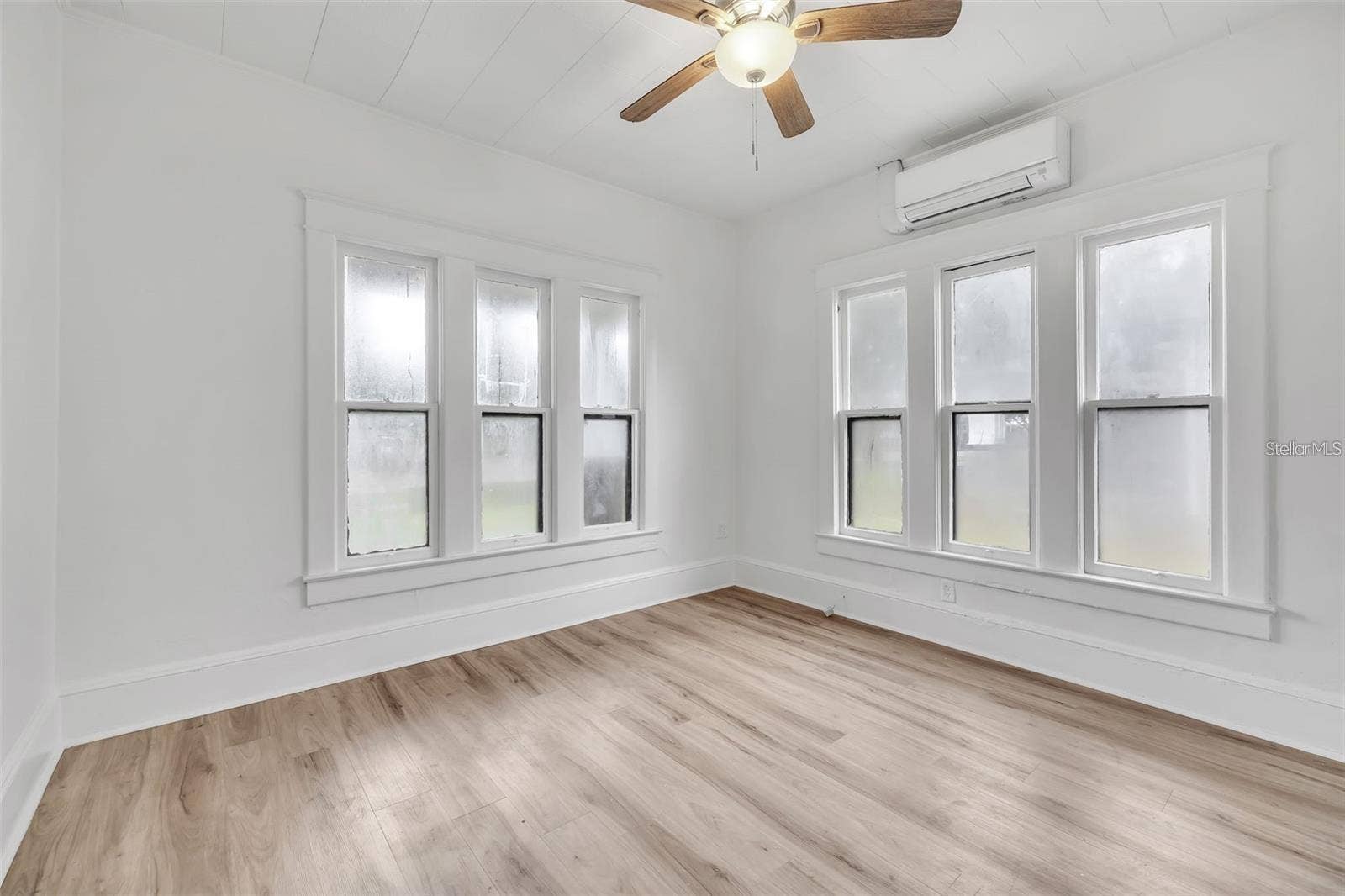 911 S MISSOURI AVENUE, Lakeland, FL 33803 911 S MISSOURI AVENUE, Lakeland, FL 33803