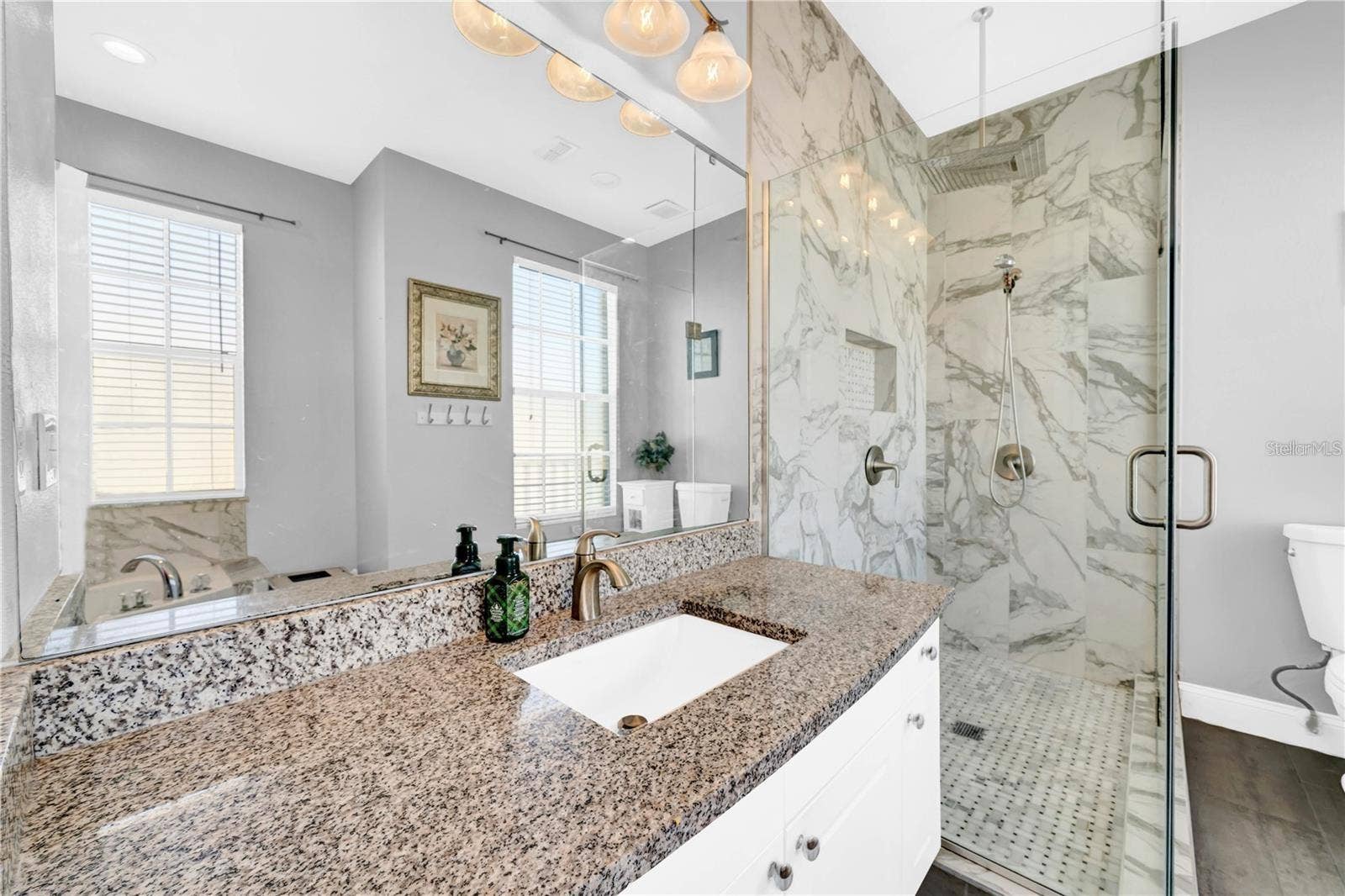 614 105TH LANE N, St Petersburg, FL 33716 Walk-In Shower