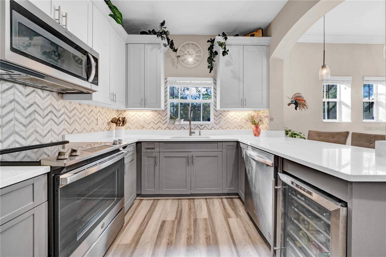 614 105TH LANE N, St Petersburg, FL 33716 Modern Kitchen Ready for entertaining
