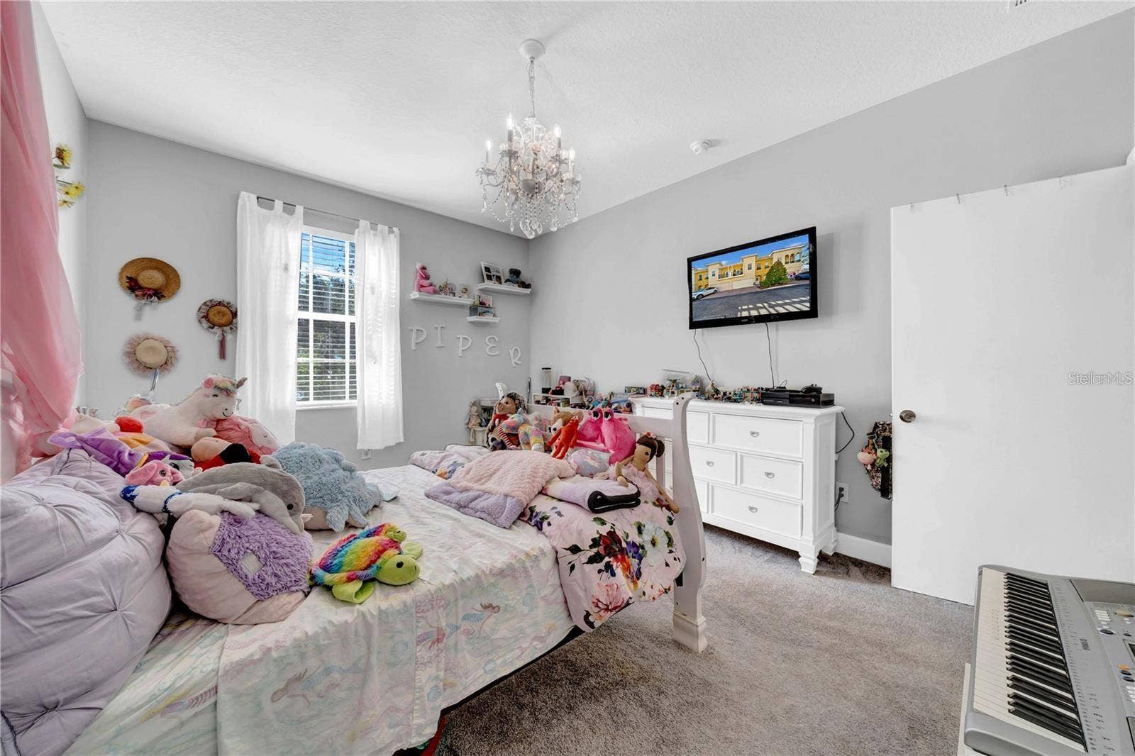 614 105TH LANE N, St Petersburg, FL 33716 Bright and Airy