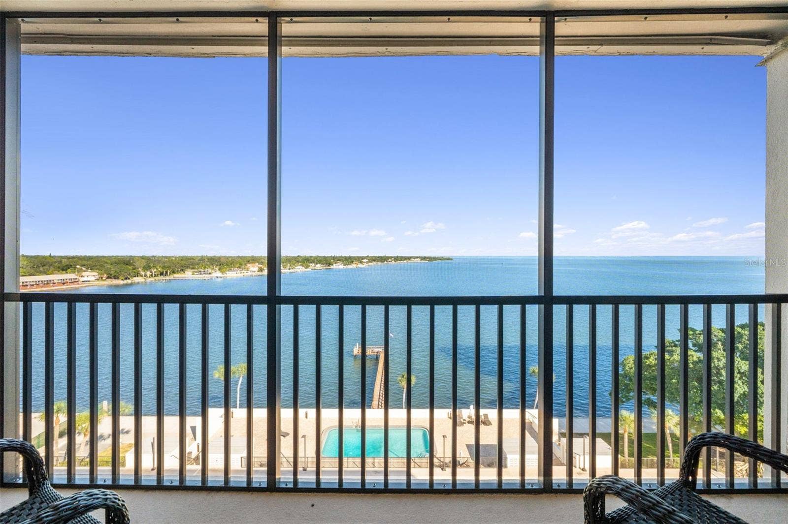 7100 SUNSHINE SKYWAY LANE S, #901, St Petersburg, FL 33711