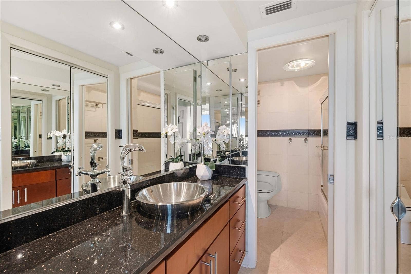 7100 SUNSHINE SKYWAY LANE S, #901, St Petersburg, FL 33711