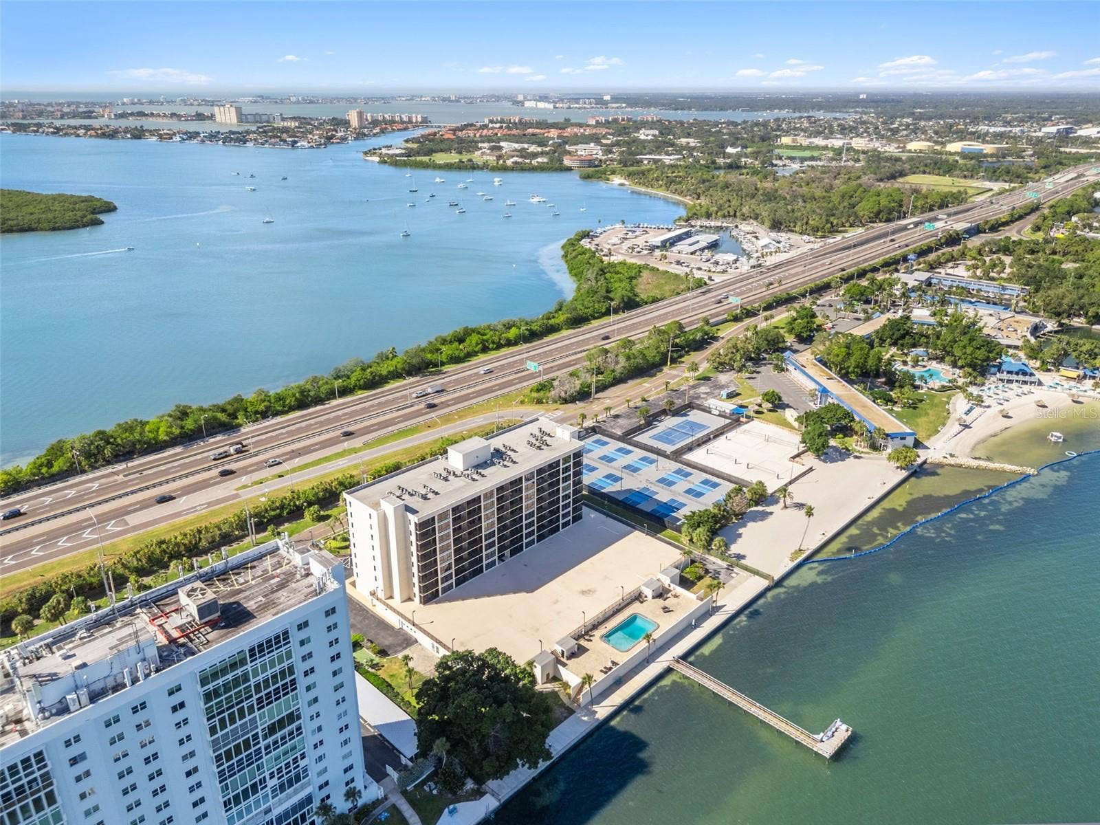 7100 SUNSHINE SKYWAY LANE S, #901, St Petersburg, FL 33711