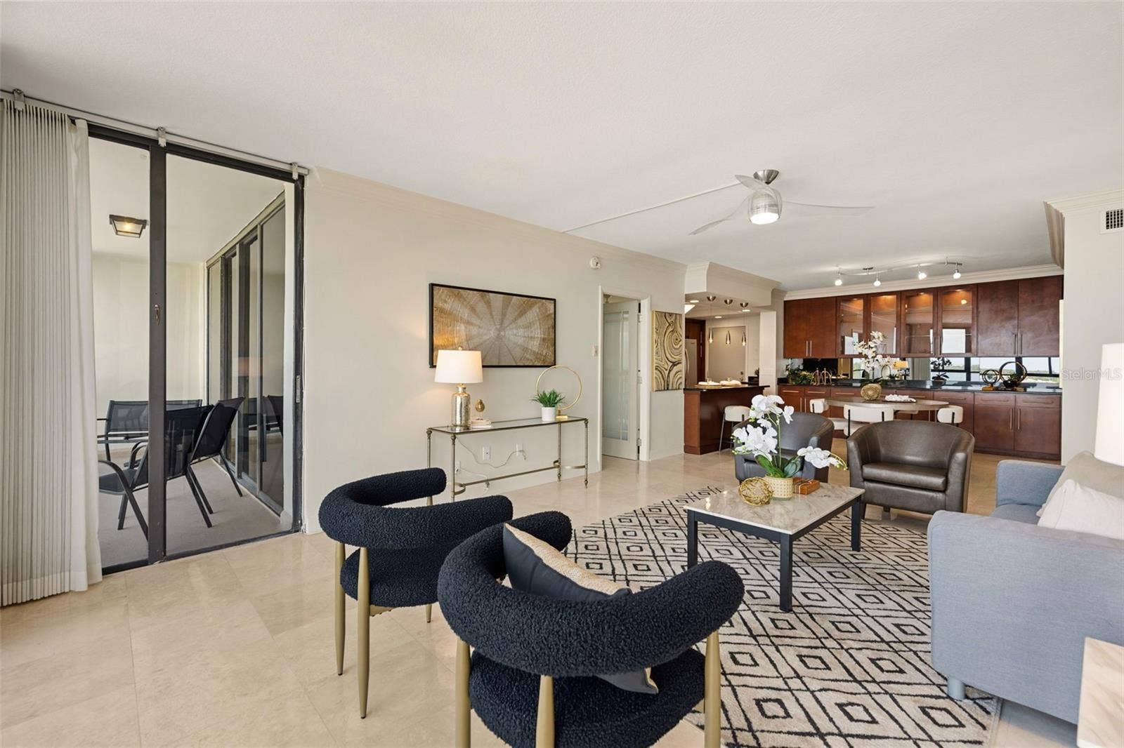 7100 SUNSHINE SKYWAY LANE S, #901, St Petersburg, FL 33711