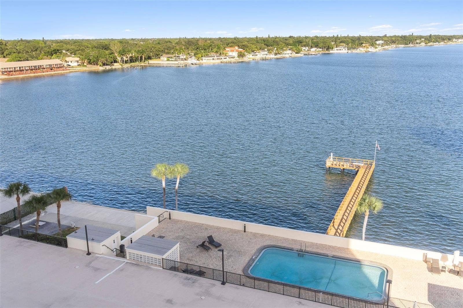7100 SUNSHINE SKYWAY LANE S, #901, St Petersburg, FL 33711