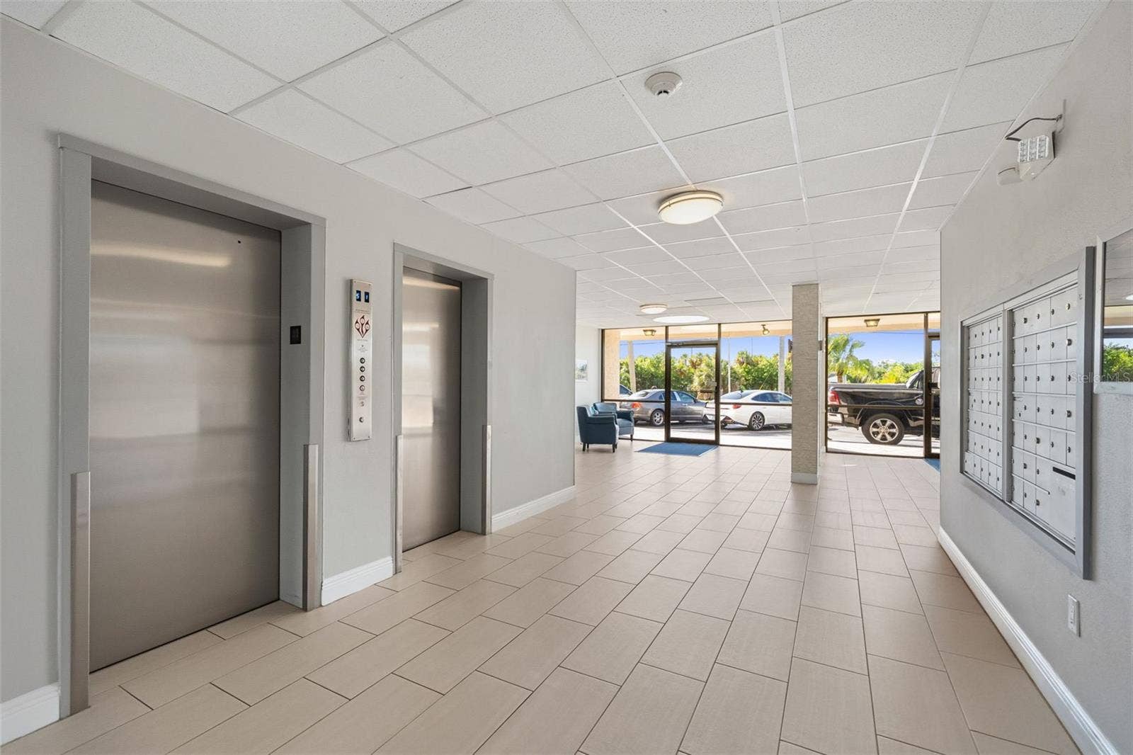 7100 SUNSHINE SKYWAY LANE S, #901, St Petersburg, FL 33711