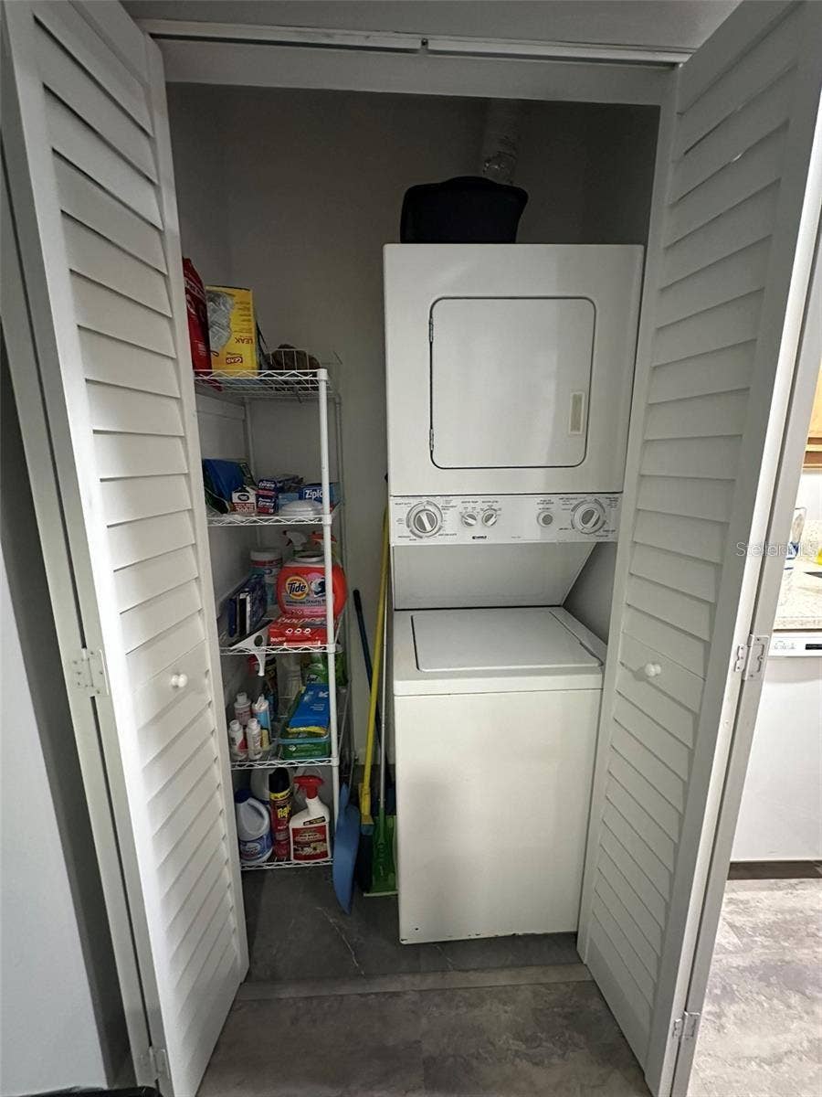 514 WINDRUSH BAY DRIVE, Tarpon Springs, FL 34689 514 WINDRUSH BAY DRIVE, Tarpon Springs, FL 34689
