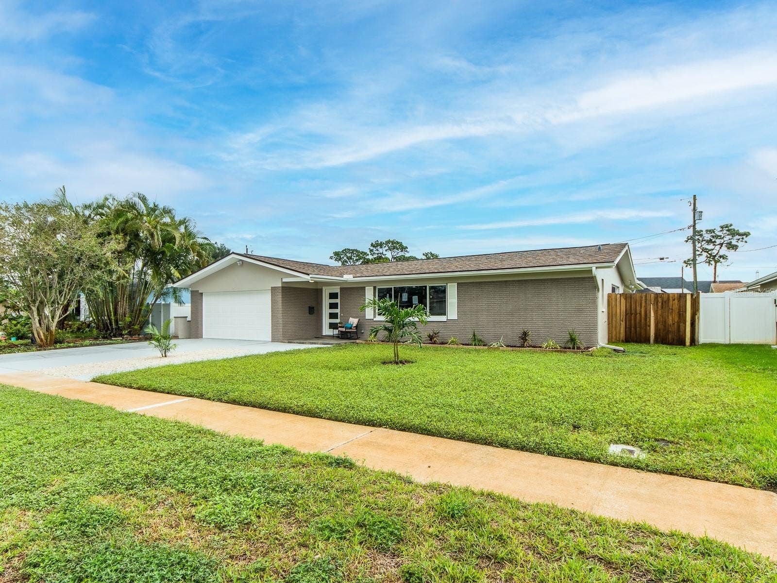 1825 YALE DRIVE, Clearwater, FL 33765