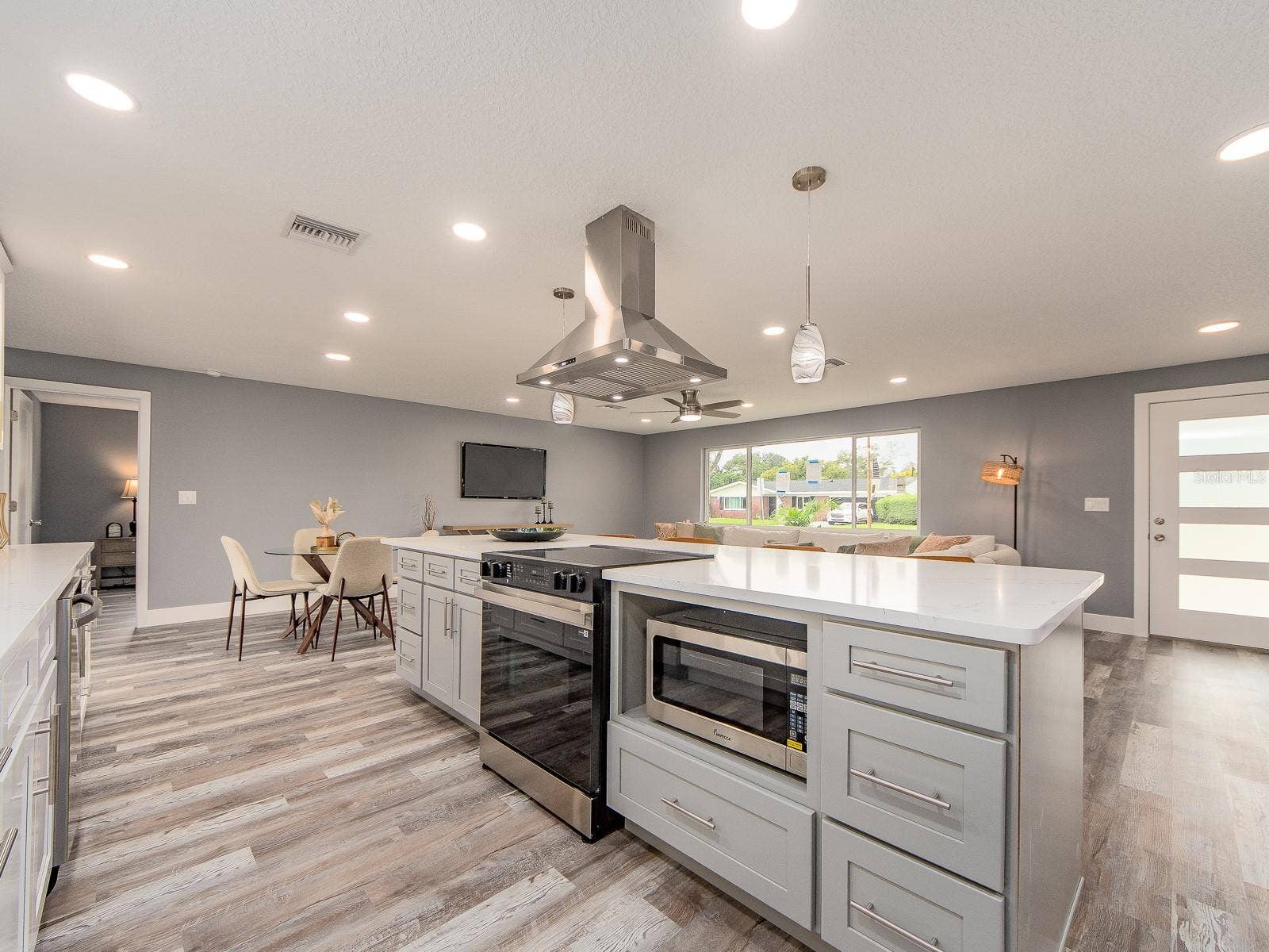 1825 YALE DRIVE, Clearwater, FL 33765