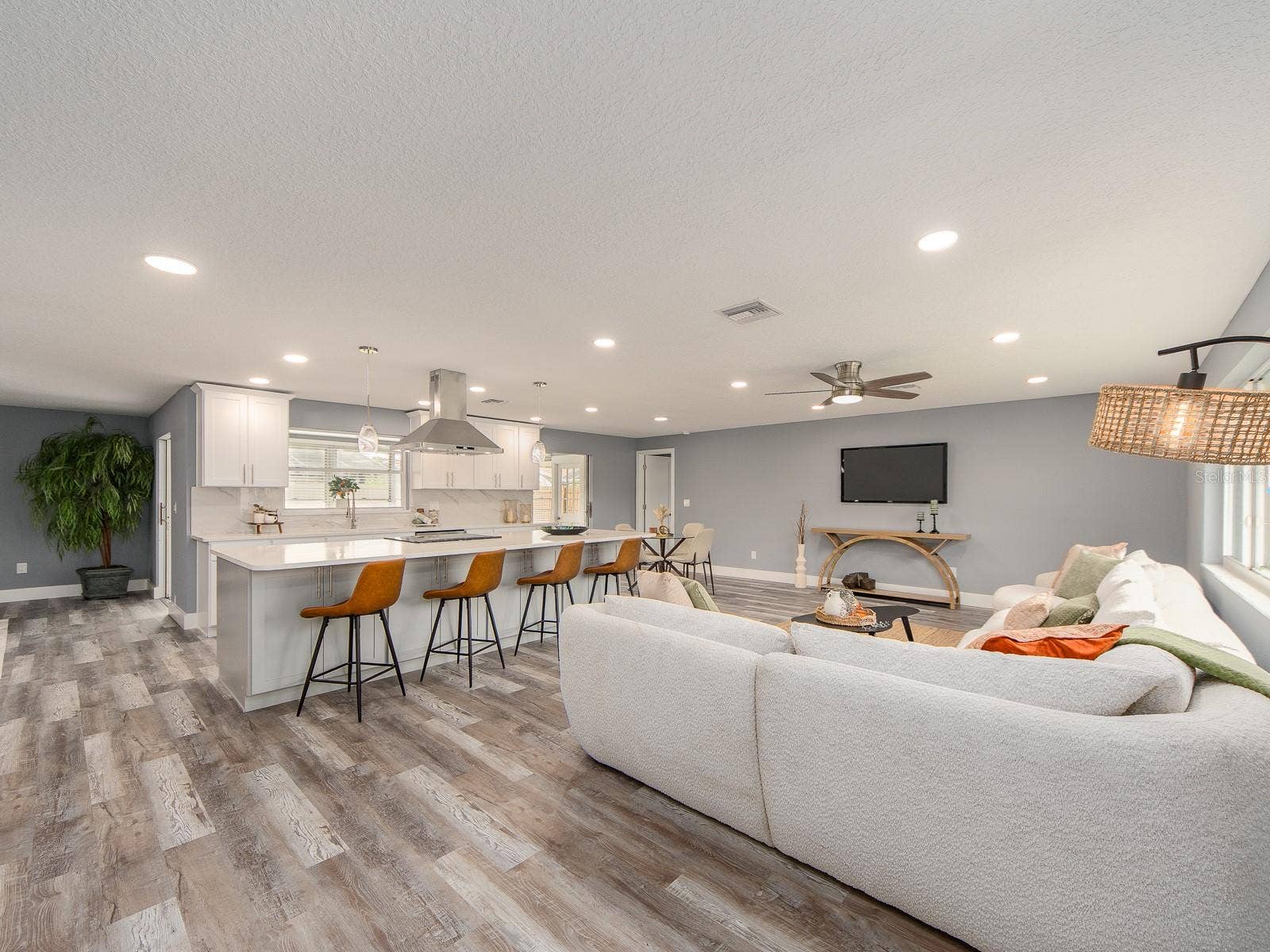 1825 YALE DRIVE, Clearwater, FL 33765