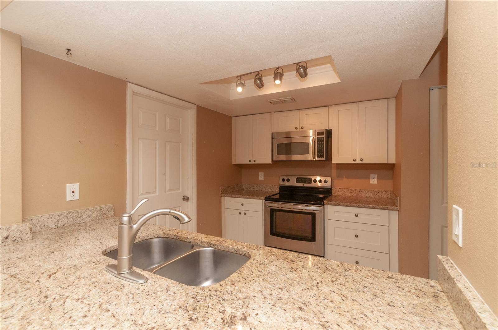 5117 BROOKSIDE LANE, New Port Richey, FL 34653 5117 BROOKSIDE LANE, New Port Richey, FL 34653