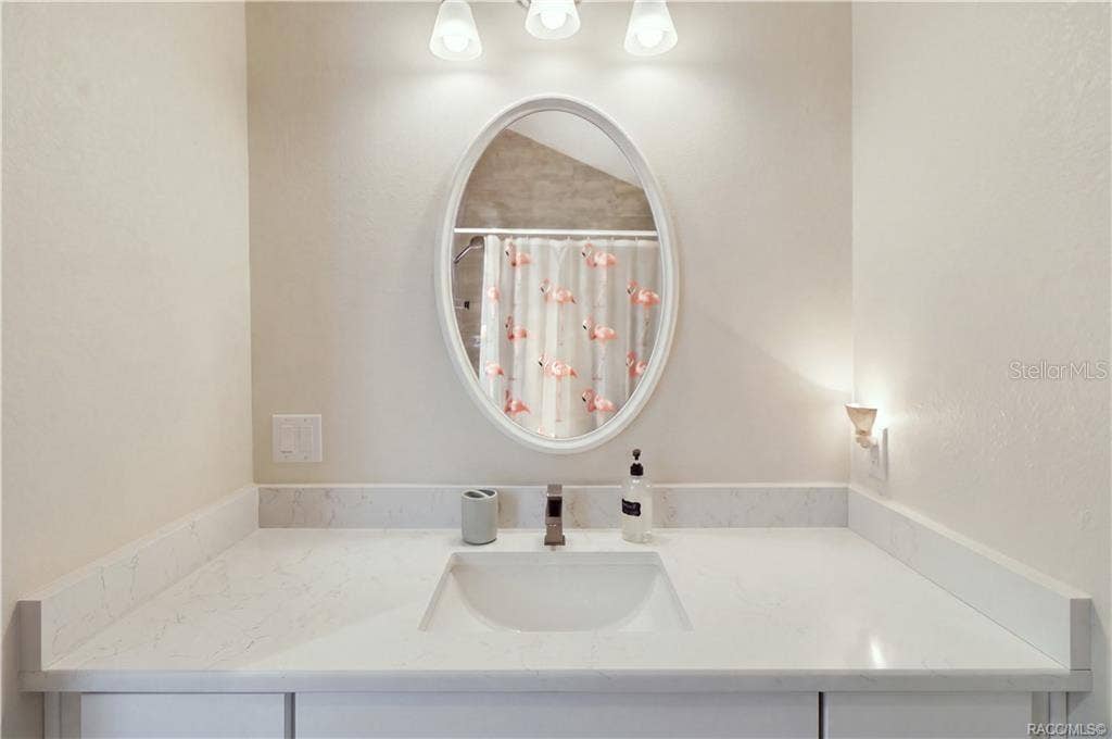 6230 W GLEN ROBBIN COURT, Crystal River, FL 34429 Guest Bathroom-
