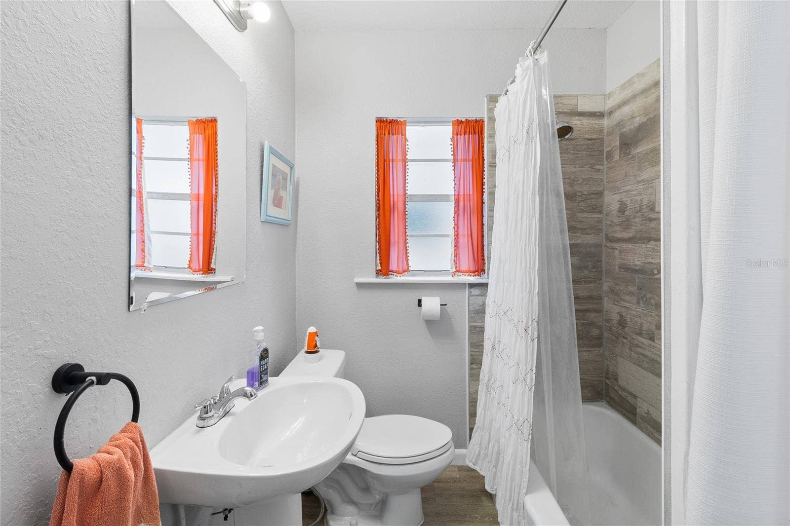 1527 13TH STREET S, St Petersburg, FL 33705 1527 13TH STREET S, St Petersburg, FL 33705