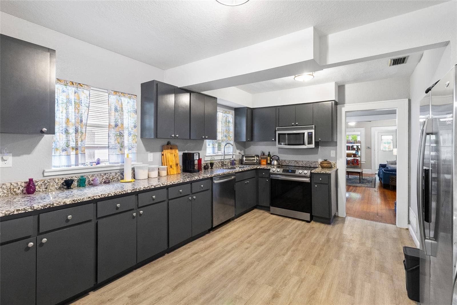 1527 13TH STREET S, St Petersburg, FL 33705 1527 13TH STREET S, St Petersburg, FL 33705