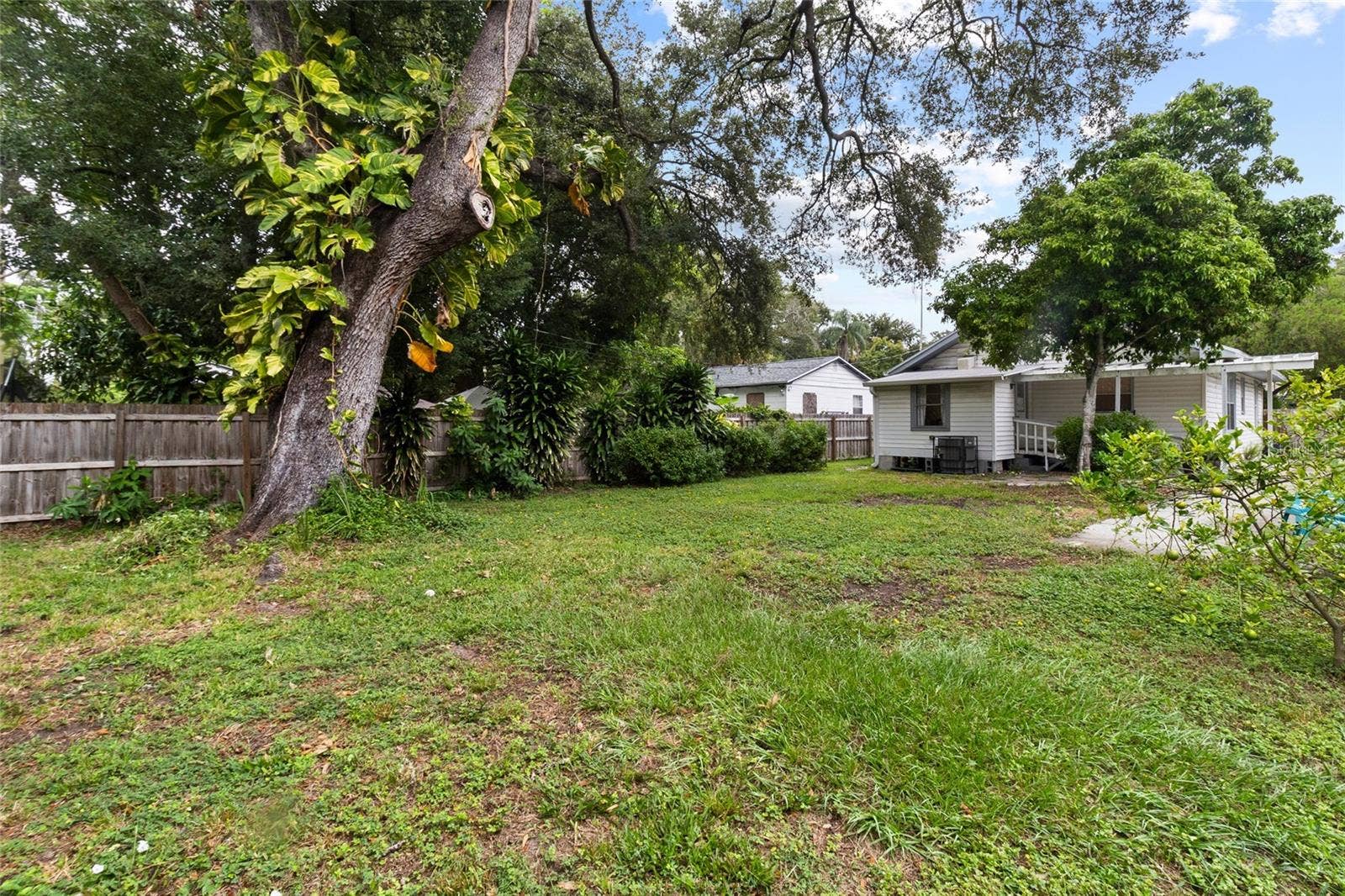1527 13TH STREET S, St Petersburg, FL 33705 1527 13TH STREET S, St Petersburg, FL 33705