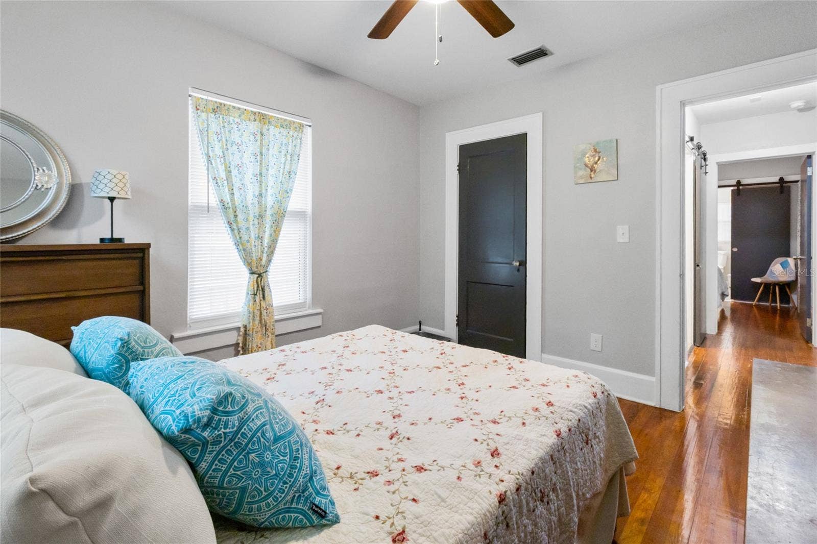 1527 13TH STREET S, St Petersburg, FL 33705 1527 13TH STREET S, St Petersburg, FL 33705