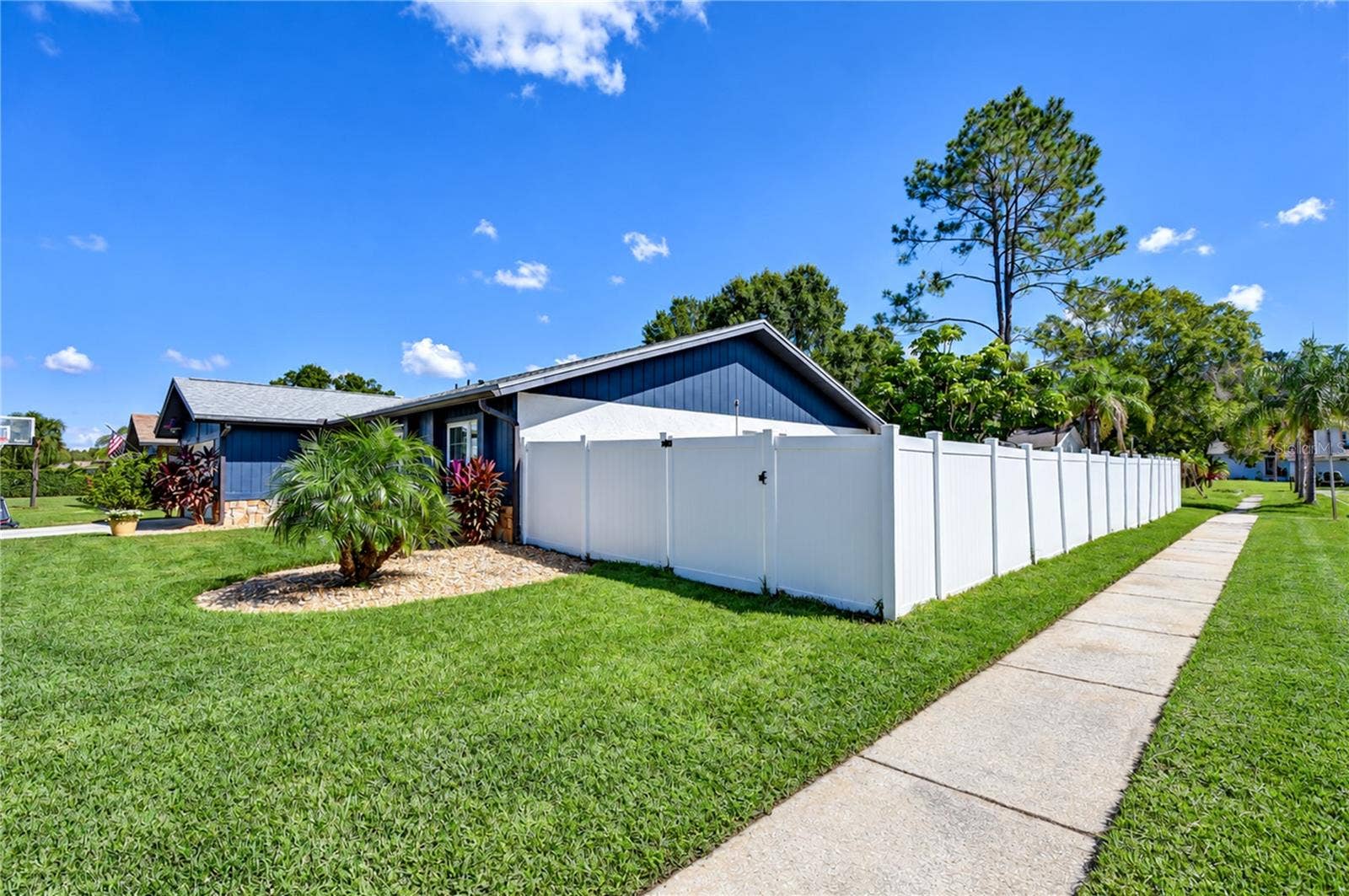 16201 PARKSIDE DRIVE, Tampa, FL 33624