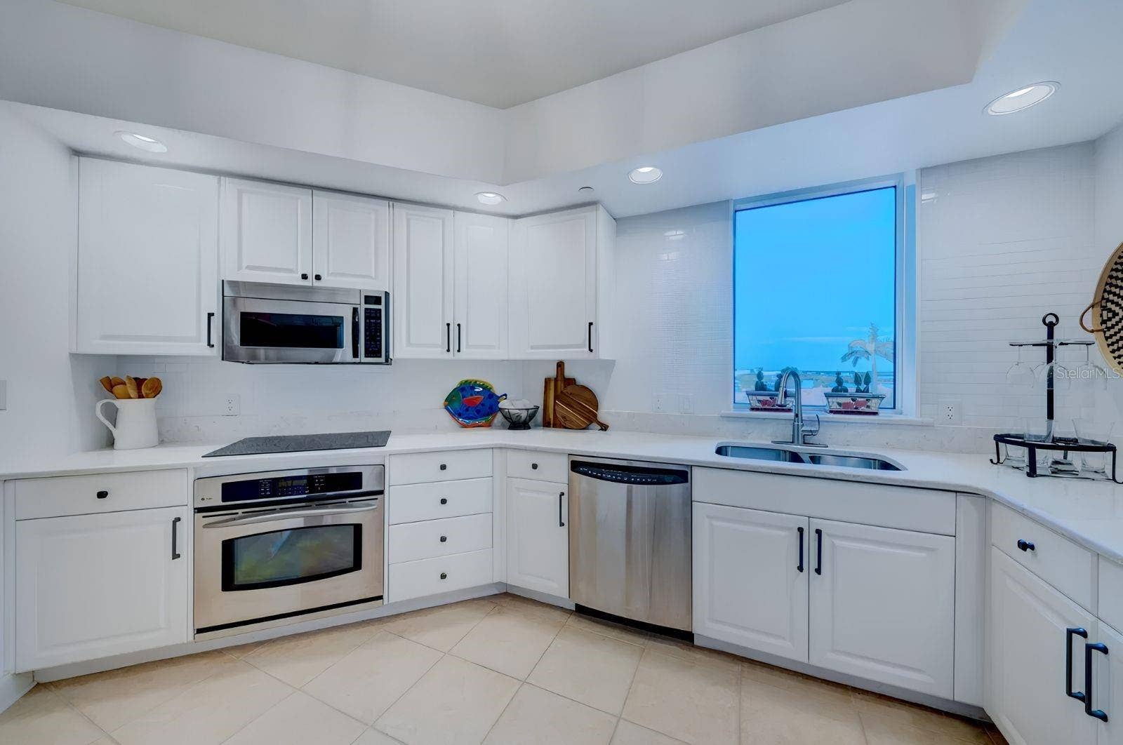 521 MANDALAY AVENUE, #505, Clearwater Beach, FL 33767