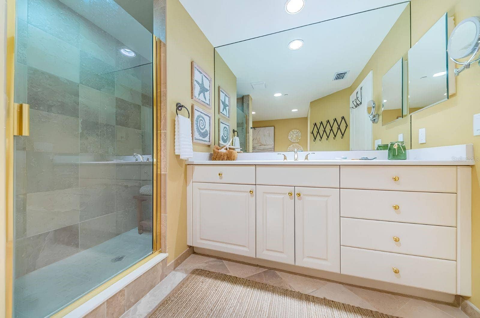 521 MANDALAY AVENUE, #505, Clearwater Beach, FL 33767
