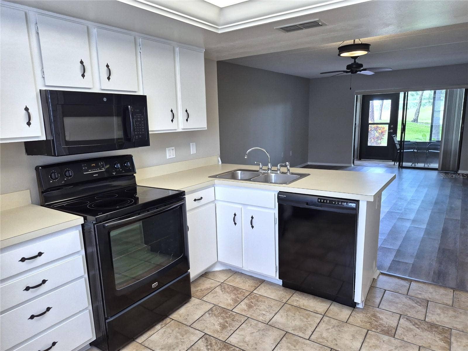 305 MEADOW LANE, #305, Oldsmar, FL 34677 305 MEADOW LANE, #305, Oldsmar, FL 34677