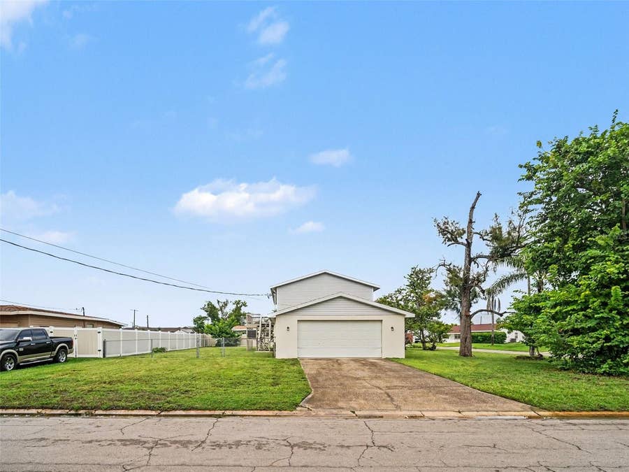 Property photo for 6306 FLORIDA CIR E, Apollo Beach, FL