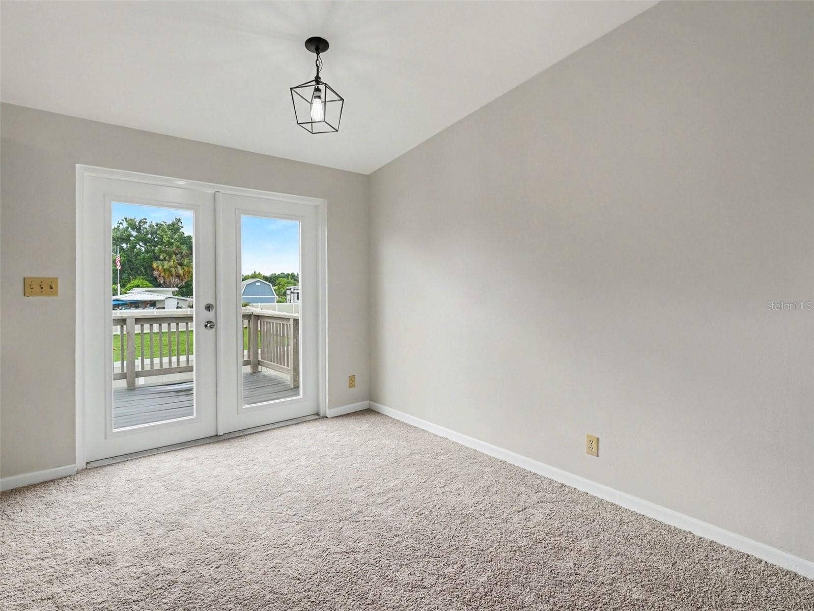 6306 FLORIDA CIR E, Apollo Beach, FL 33572