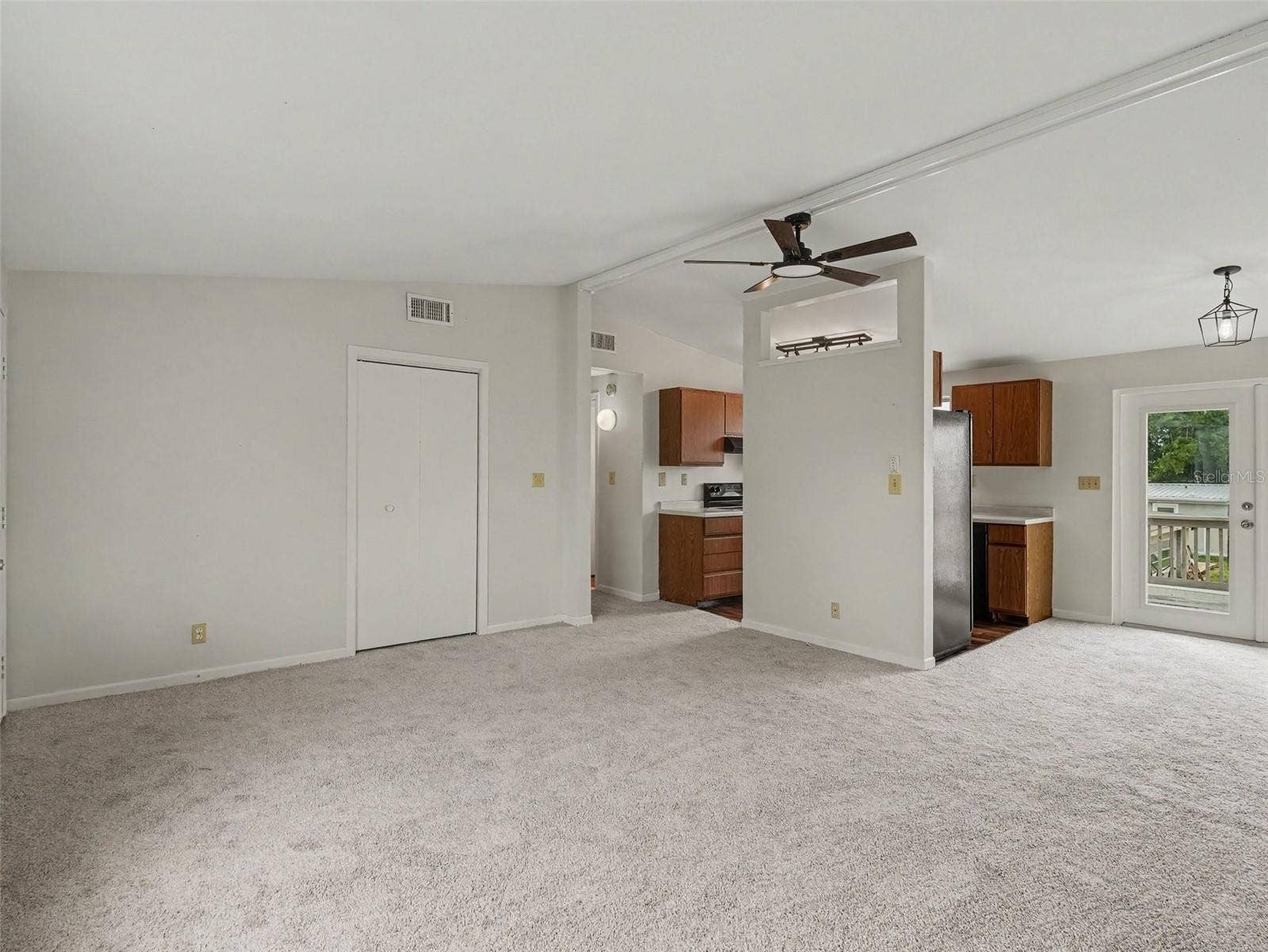 6306 FLORIDA CIR E, Apollo Beach, FL 33572