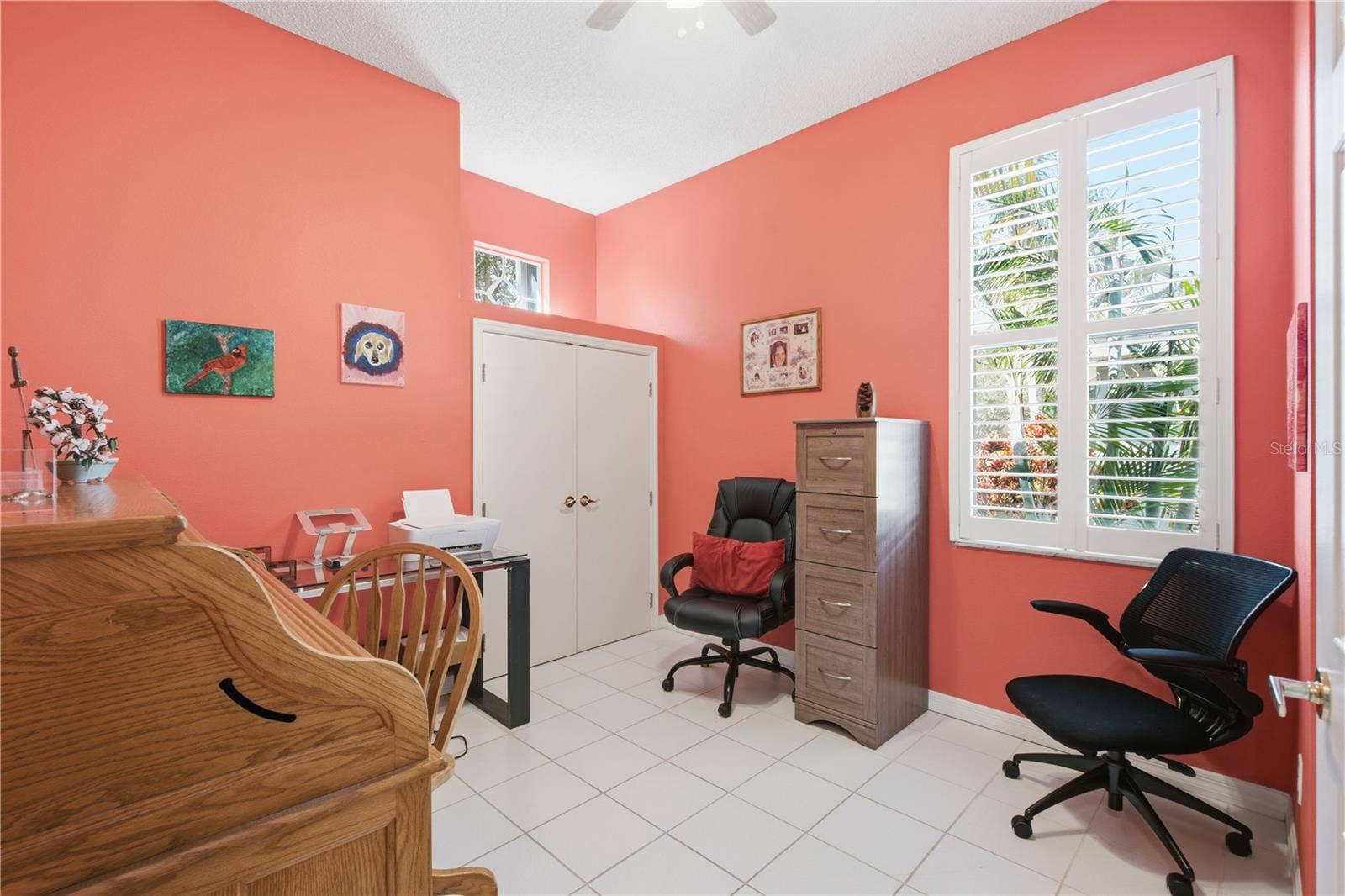 4th bedroom. comes with a built-in closet