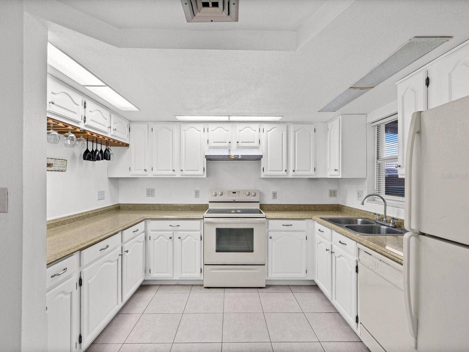 4004 SCARLET MAPLE DRIVE, Holiday, FL 34691 4004 SCARLET MAPLE DRIVE, Holiday, FL 34691