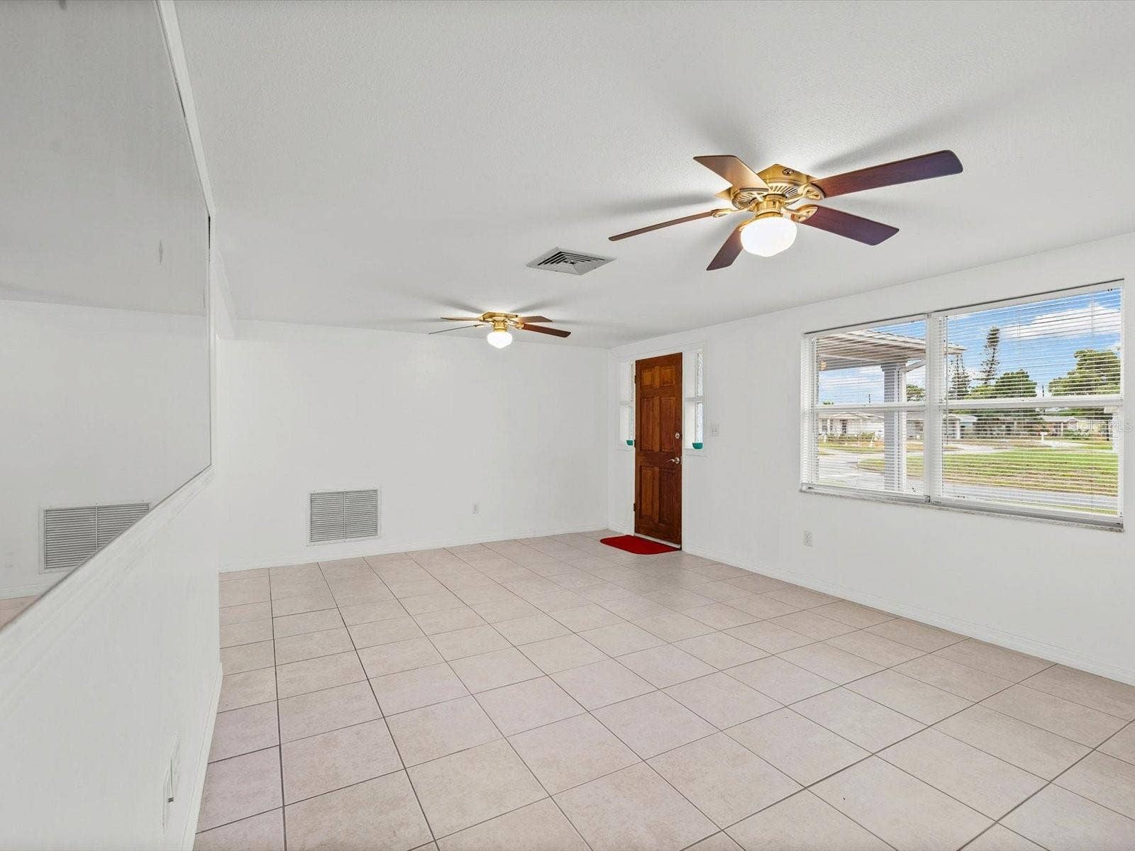 4004 SCARLET MAPLE DRIVE, Holiday, FL 34691 4004 SCARLET MAPLE DRIVE, Holiday, FL 34691