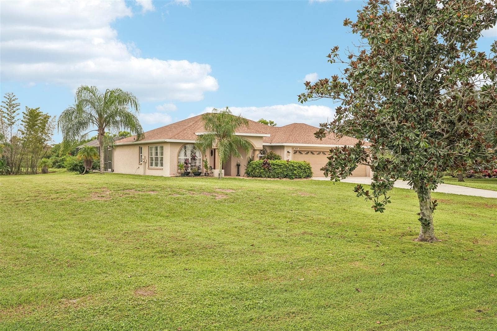 18115 HOWLING WOLF RUN, Parrish, FL 34219 18115 HOWLING WOLF RUN, Parrish, FL 34219