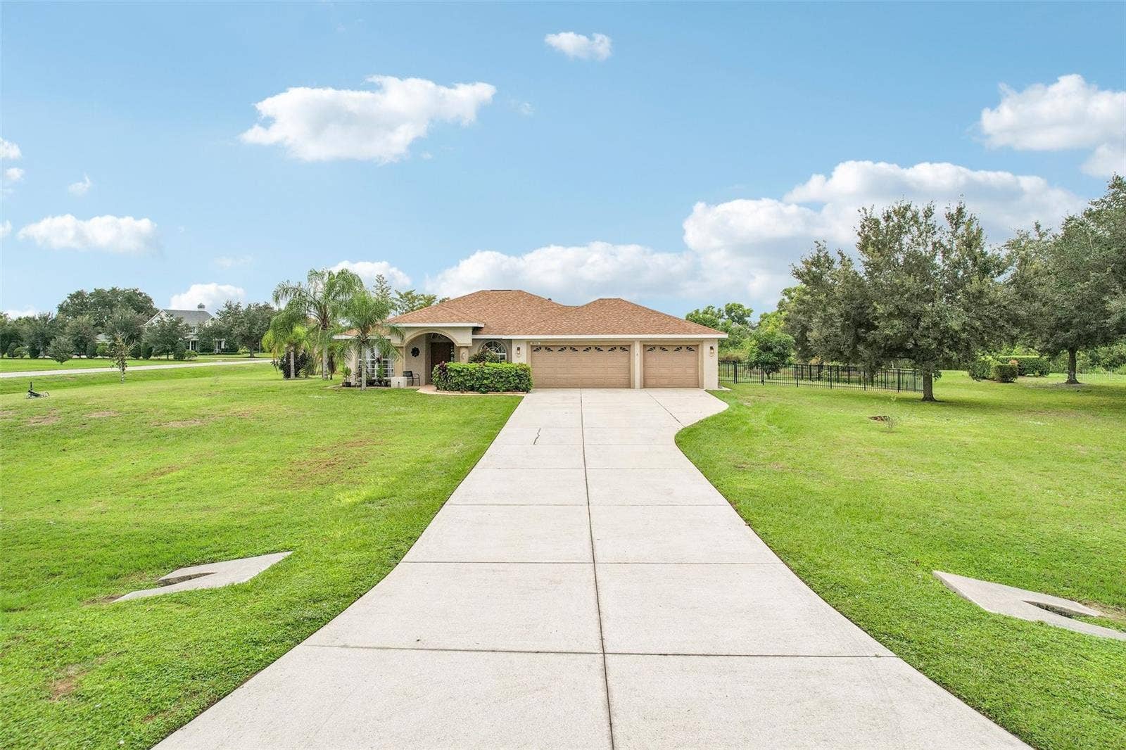 18115 HOWLING WOLF RUN, Parrish, FL 34219 18115 HOWLING WOLF RUN, Parrish, FL 34219