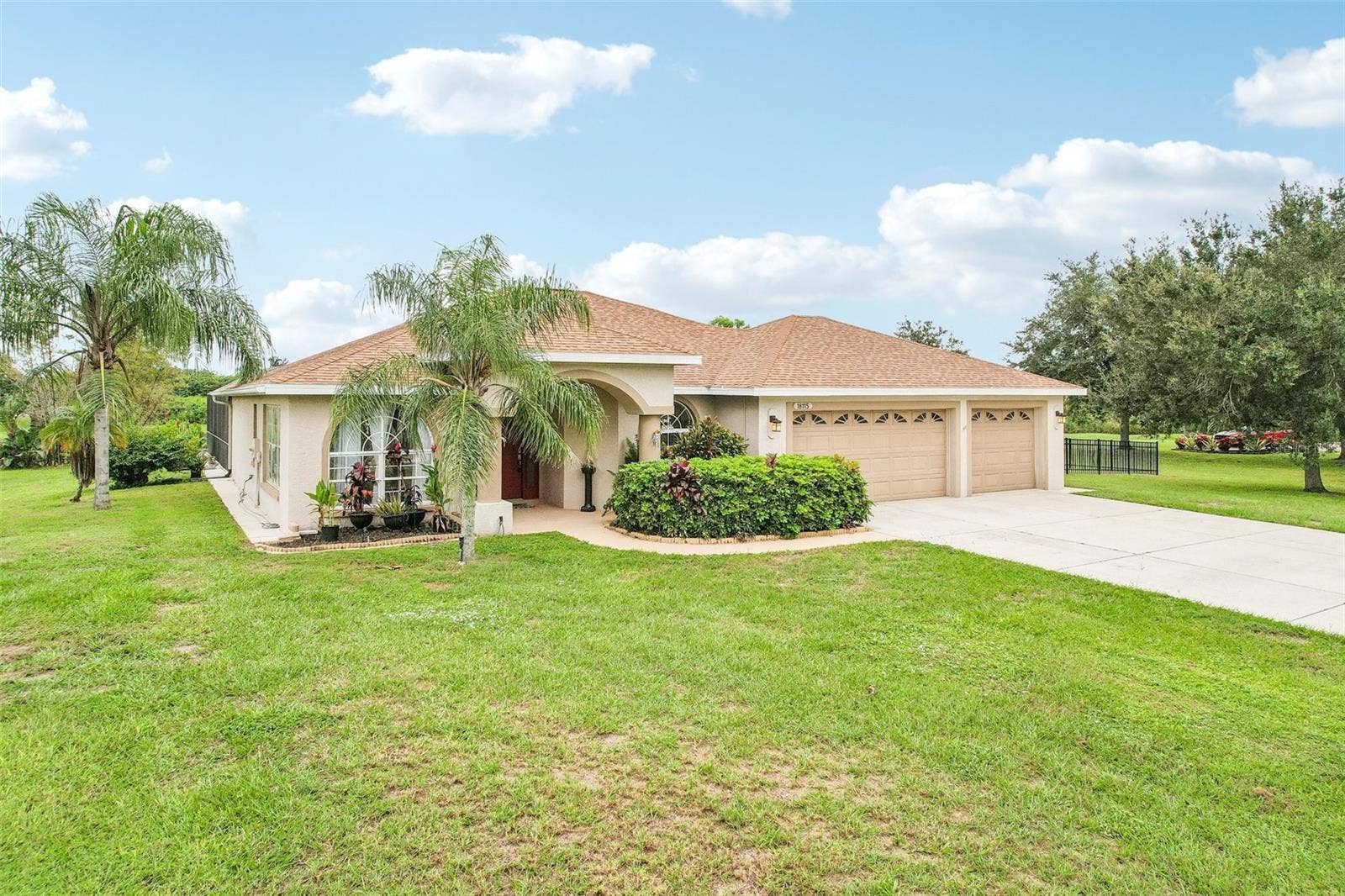 18115 HOWLING WOLF RUN, Parrish, FL 34219 18115 HOWLING WOLF RUN, Parrish, FL 34219