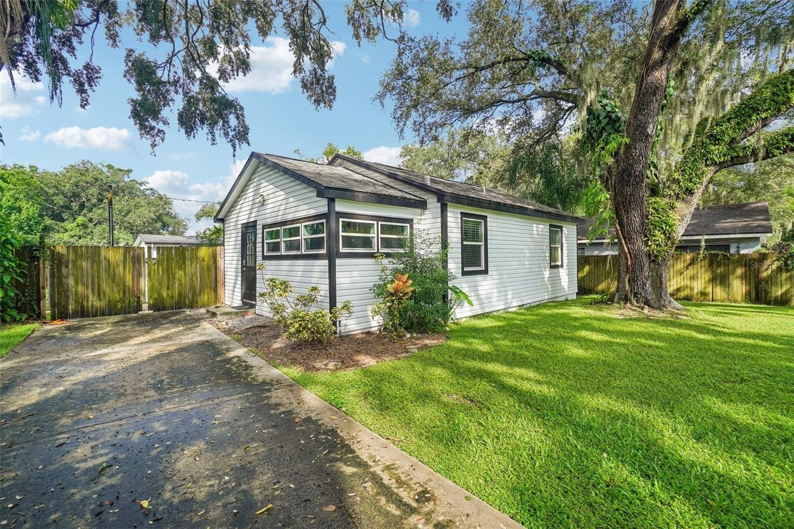 6806 N 17TH STREET, Tampa, FL 33610 6806 N 17TH STREET, Tampa, FL 33610