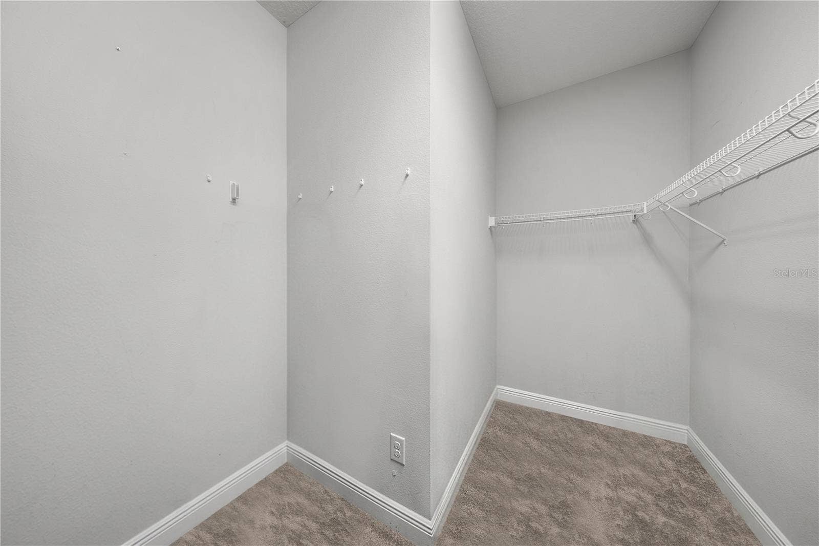 6005 SHADOWLAKE DRIVE, Apollo Beach, FL 33572 6005 SHADOWLAKE DRIVE, Apollo Beach, FL 33572
