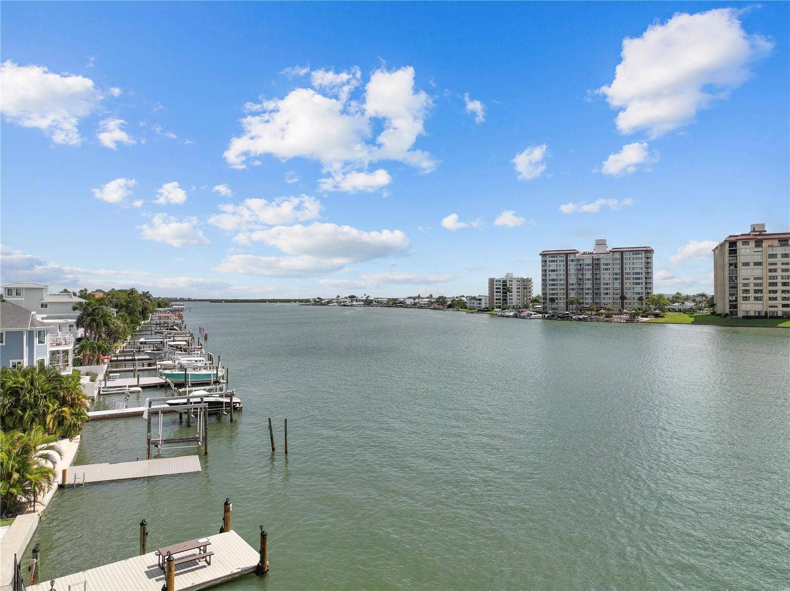 699 BAY ESPLANADE, #302, Clearwater, FL 33767 699 BAY ESPLANADE, #302, Clearwater, FL 33767
