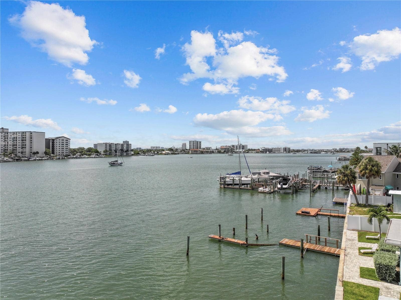 699 BAY ESPLANADE, #301, Clearwater, FL 33767 699 BAY ESPLANADE, #301, Clearwater, FL 33767
