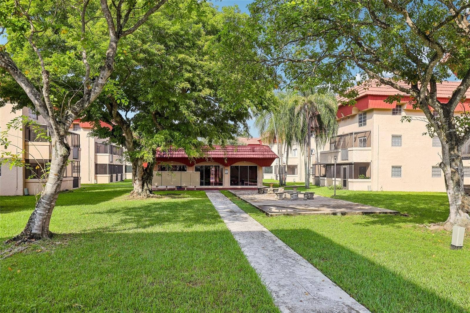 10905 SW 88TH STREET, #401, Miami, FL 33176