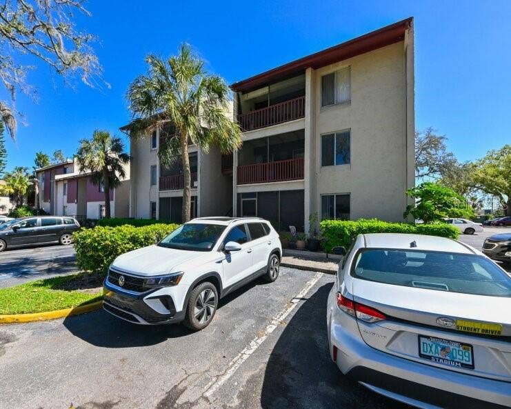 3853 S LAKE DRIVE, #164, Tampa, FL 33614 3853 S LAKE DRIVE, #164, Tampa, FL 33614