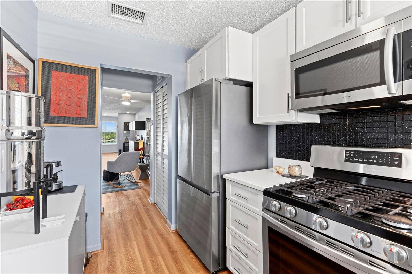 6075 SHORE BOULEVARD S, #411, Gulfport, FL 33707 6075 SHORE BOULEVARD S, #411, Gulfport, FL 33707