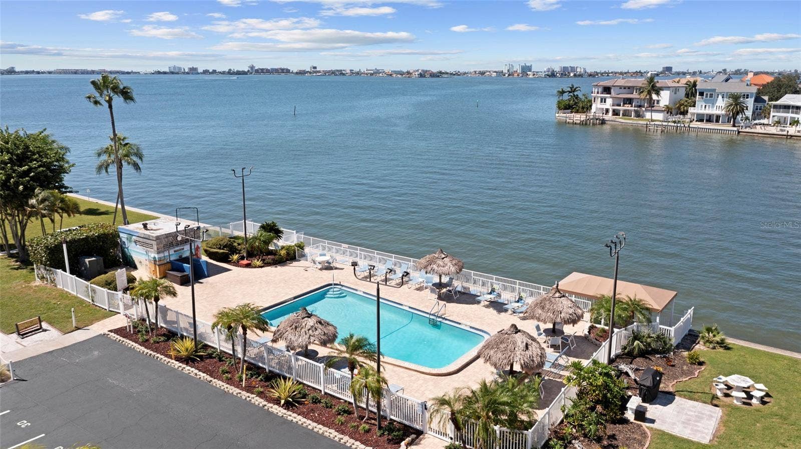 6075 SHORE BOULEVARD S, #411, Gulfport, FL 33707 6075 SHORE BOULEVARD S, #411, Gulfport, FL 33707
